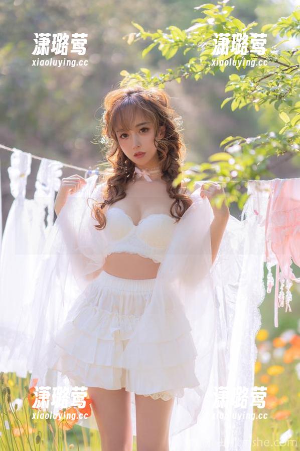 居家工作也能cos，过期米线线喵的美图秘诀大公开！