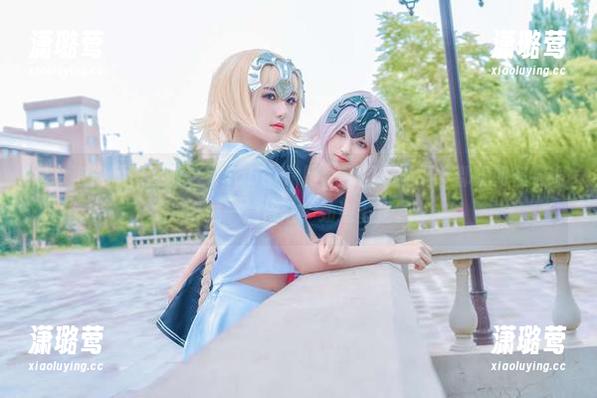 这个泡泡就是逊啦这身saber常服，原图中的细节都犹如在细细讲述一篇传奇，劲道十足。