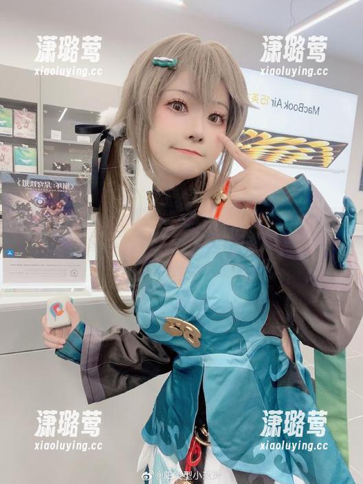 黑呆满破写真集更新了，阳炎型小菠萝再次给我来了一发！