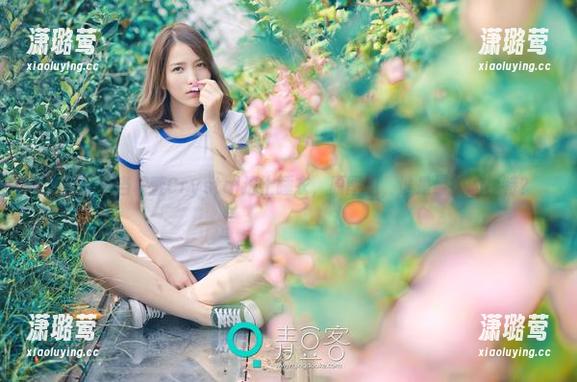 青豆客 - 当梓萱Crystal遇上睡衣，原图里，谁是最懒的模特？